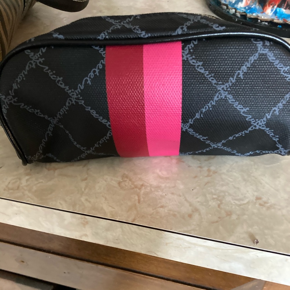 Victoria’s Secret cosmetic bag looks like Louis v